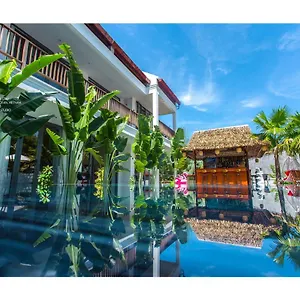 The Shoreline Aparthotel